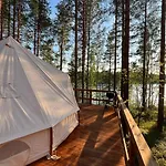 Alaska Glamping Linnansaari خيمة فخمة *
