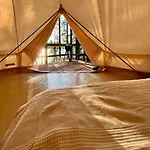 Alaska Glamping Linnansaari