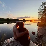 Alaska Glamping Linnansaari * سافونلينّا