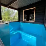 Alaska Glamping Linnansaari