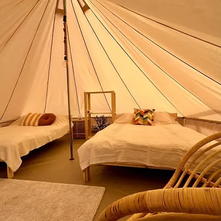 Alaska Glamping Linnansaari