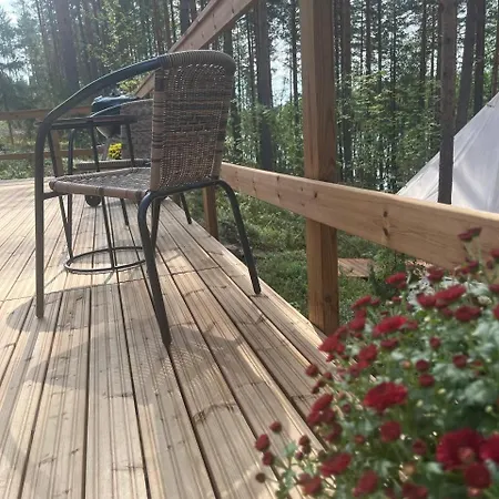 Alaska Glamping Linnansaari * Savonlinna
