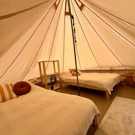 Alaska Glamping Linnansaari Luxury tent *