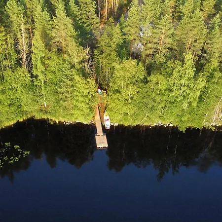 Alaska Glamping Linnansaari Luxury tent Savonlinna