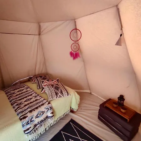 Luxury tent Alaska Glamping Linnansaari