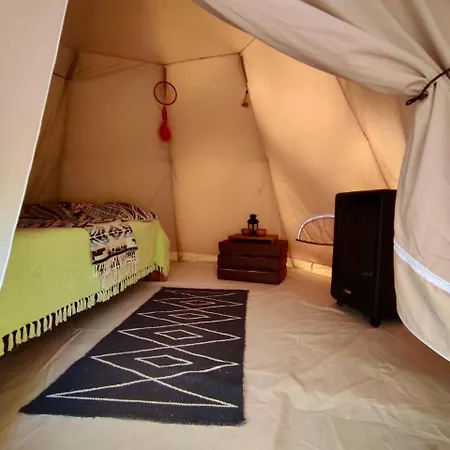 Alaska Glamping Linnansaari