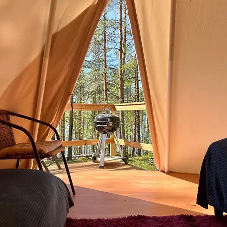 Alaska Glamping Linnansaari אוהל מפואר סאבונלינה