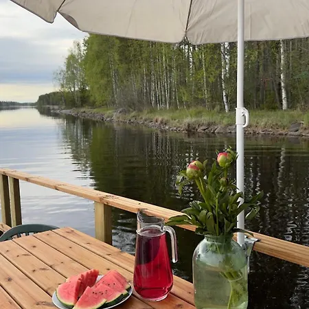 Alaska Glamping Linnansaari סאבונלינה