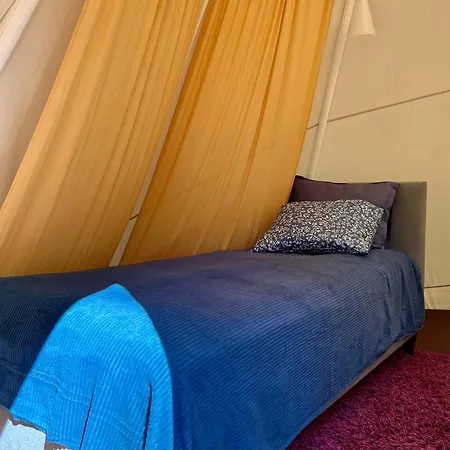 Alaska Glamping Linnansaari אוהל מפואר *