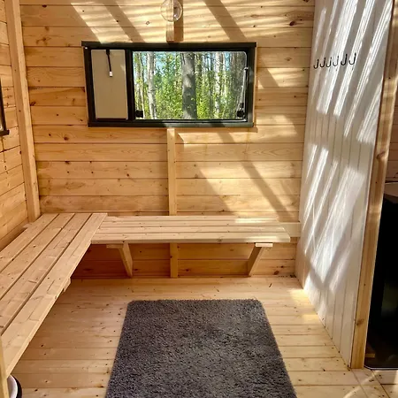 אוהל מפואר Alaska Glamping Linnansaari *