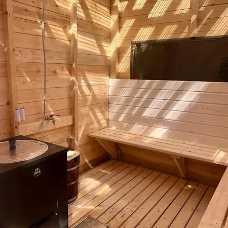 Alaska Glamping Linnansaari אוהל מפואר סאבונלינה
