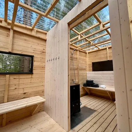 Alaska Glamping Linnansaari 萨翁林纳
