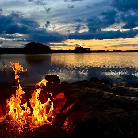 Luksusowy namiot Alaska Glamping Linnansaari Savonlinna
