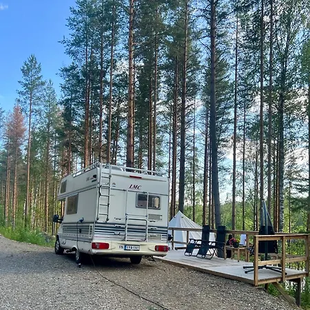 Alaska Glamping Linnansaari