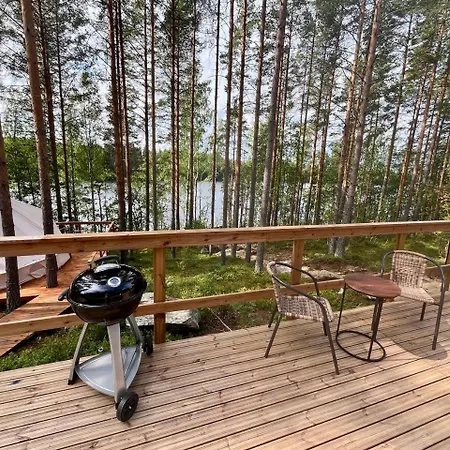 Alaska Glamping Linnansaari