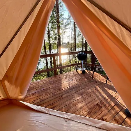 Luksusowy namiot Alaska Glamping Linnansaari Savonlinna