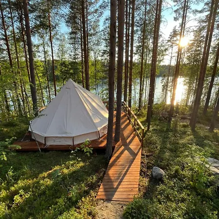 Alaska Glamping Linnansaari Luksusowy namiot Savonlinna
