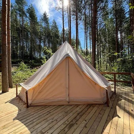 Luksusowy namiot Alaska Glamping Linnansaari *