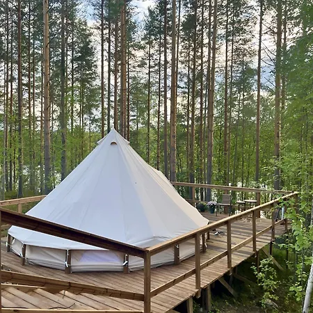 Alaska Glamping Linnansaari Luxe tent *